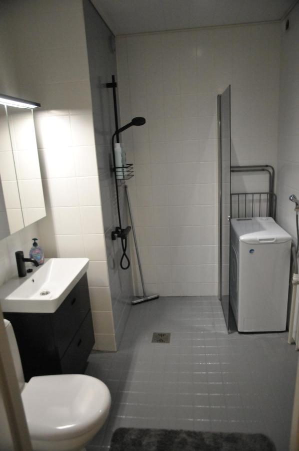 Apartment For Six Near Railway Station Rovaniemi Bagian luar foto